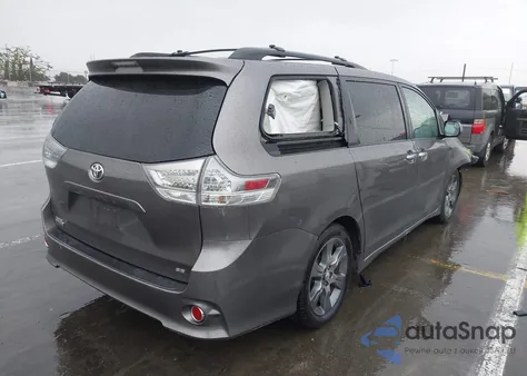 2015 Toyota Sienna Se 8 Passenger из США, поврежденный, VIN 5TDXK3DC1FS636687